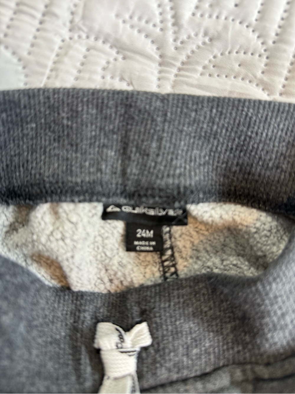 Quiksilver Charcoal Gray Kids Jogger Pants +2 more - Picture 2 of 10